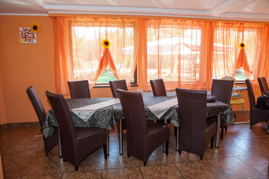 Sîmbăta de Sus Pensiunea Royal Garden酒店 外观 照片